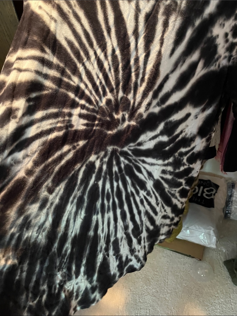 Zenana Outfitters Black & White Spiral Tie-Dye Short Sleeve Tee

Oversized - Picture 3 of 3